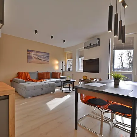 Apartment Sunset - Przytulna Kawalerka Przy Deptaku, Centrum Miasta, Port, Kawiarnie, Restauracje Swinoujscie